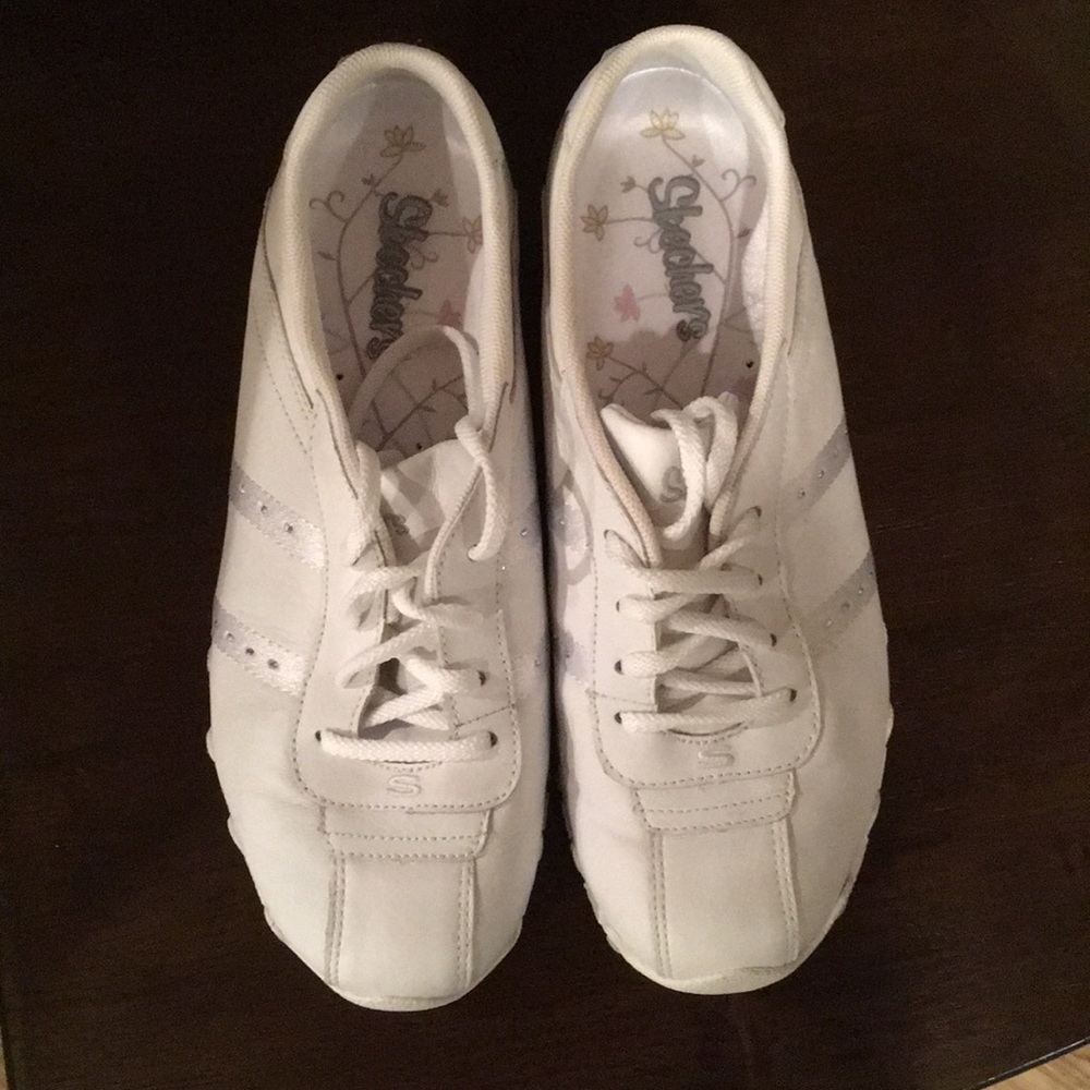 Skechers